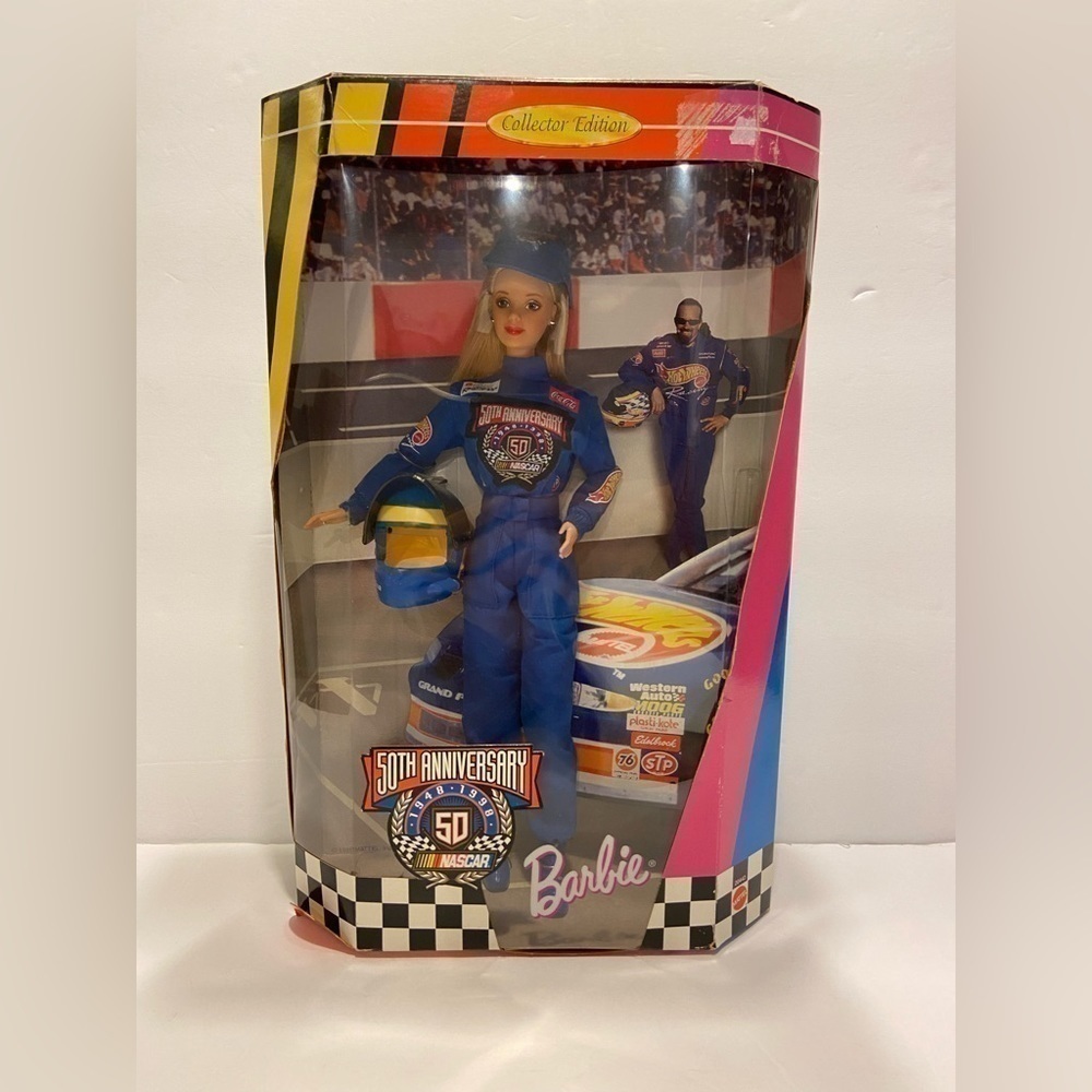 𝅺1998 Mattel Collector Edition 50th Anniversary Nascar Barbie Doll #20442